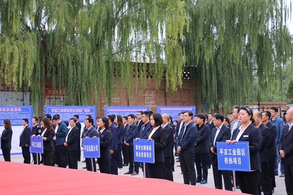 市委副書記、市長王奮彥帶隊觀摩督查公司項目建設(shè)工作(圖4)