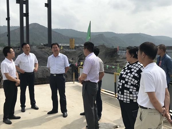 市人大常委會(huì)黨組副書(shū)記、副主任樊文浩一行調(diào)研泓源公司項(xiàng)目建設(shè)情況(圖2)