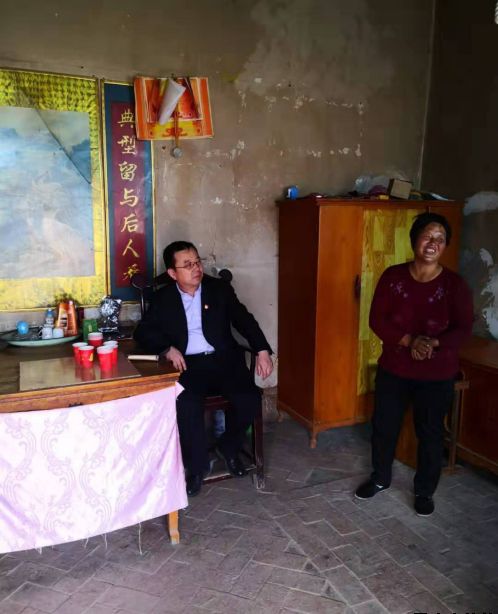 平?jīng)鲢垂鹃_展“踐行初心使命，助推脫貧攻堅(jiān)”主題黨日活動(dòng)(圖2)