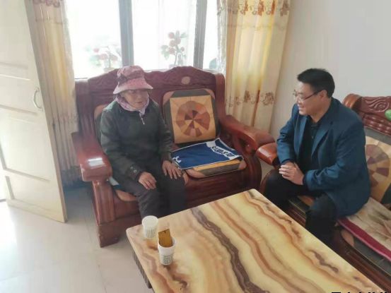 平?jīng)鲢垂鹃_展“踐行初心使命，助推脫貧攻堅(jiān)”主題黨日活動(dòng)(圖5)