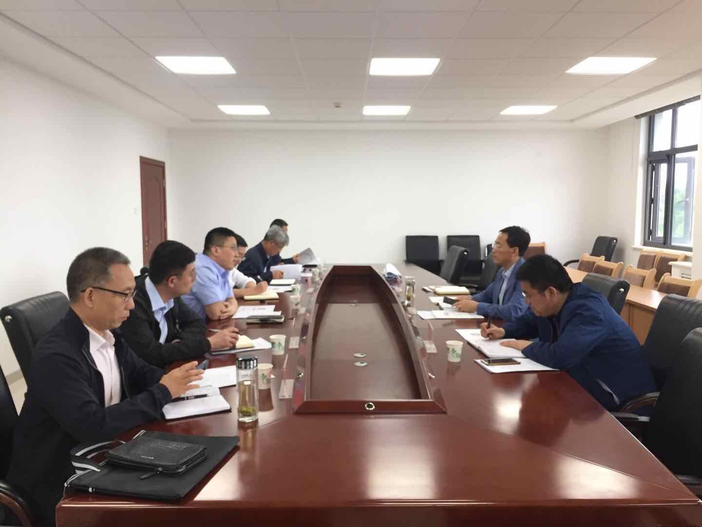 國(guó)家開發(fā)銀行甘肅分行客戶四處處長(zhǎng)樊凱一行調(diào)研泓源公司(圖2) 國(guó)家開發(fā)銀行甘肅分行客戶四處處長(zhǎng)樊凱一行調(diào)研泓源公司(圖2)