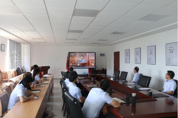 泓源公司集中收看慶祝中國共產黨成立100周年大會實況(圖2)