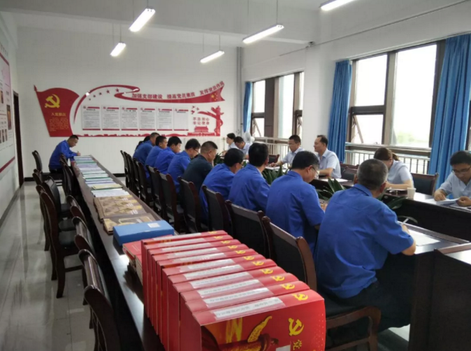 市產投集團打造“泓源紅”黨建品牌助推高質量發(fā)展(圖6) 市產投集團打造“泓源紅”黨建品牌助推高質量發(fā)展(圖6)